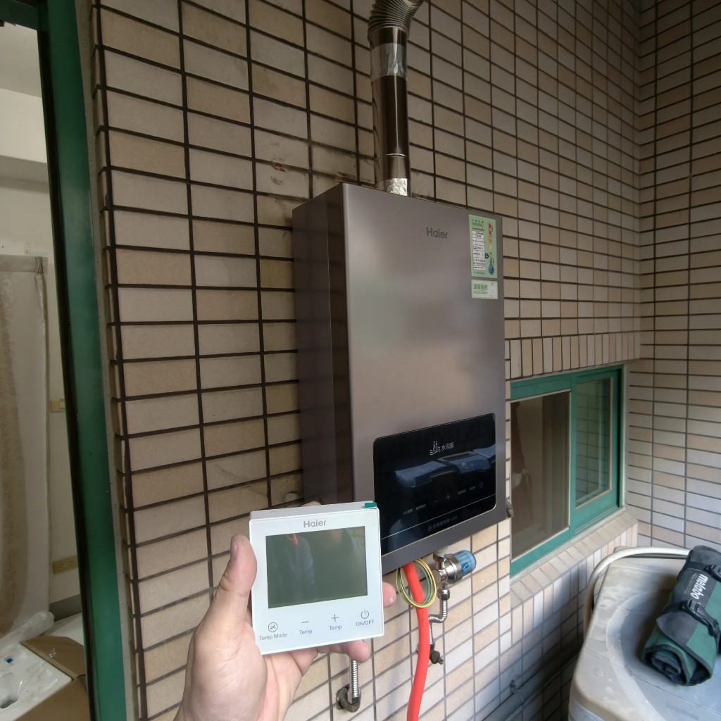 高雄鳳山區海爾DC6第二戶汰舊換新完工，陽台強排與管線配置實拍