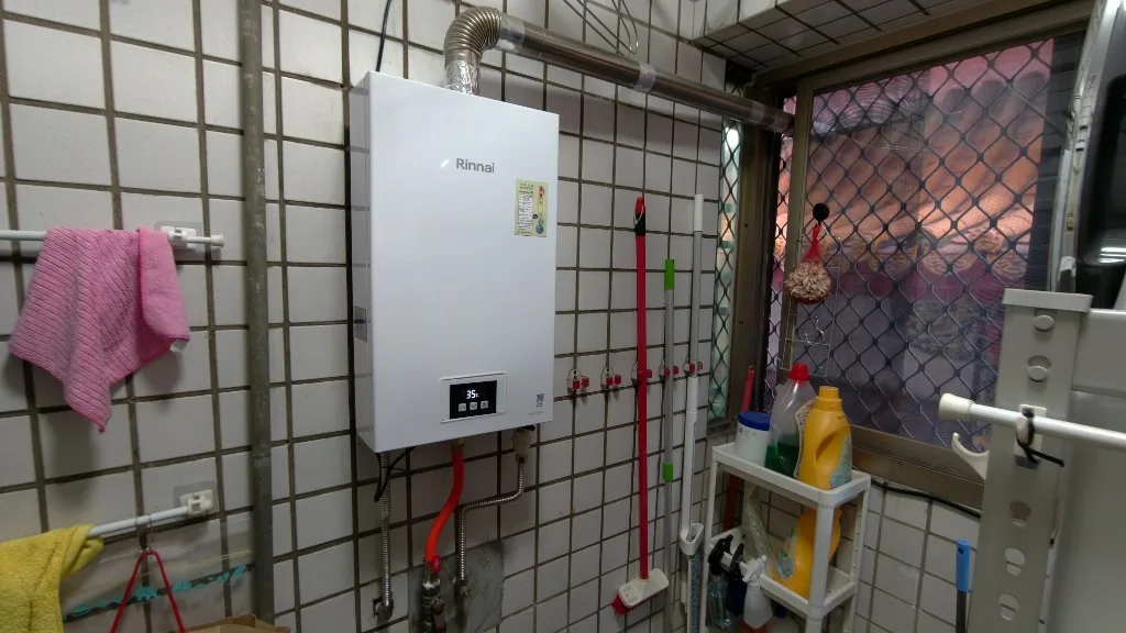 高雄苓雅四維二路櫻花換林內RUA-1203WF數位恆溫強制排氣安裝完工