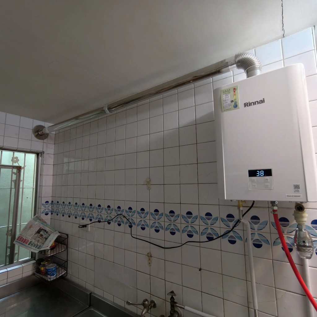 高雄前鎮老屋內廚林內RUA-D1600WF強制排氣與T5抑垢安裝實績