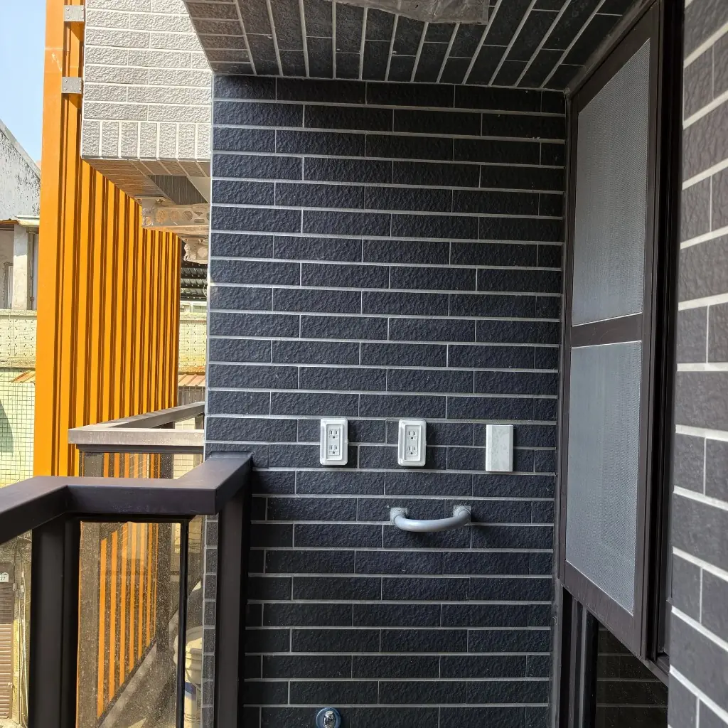 高雄前鎮瑞隆松下建案怡心牌37L電熱水器安裝前現場，確認配管與電力位置