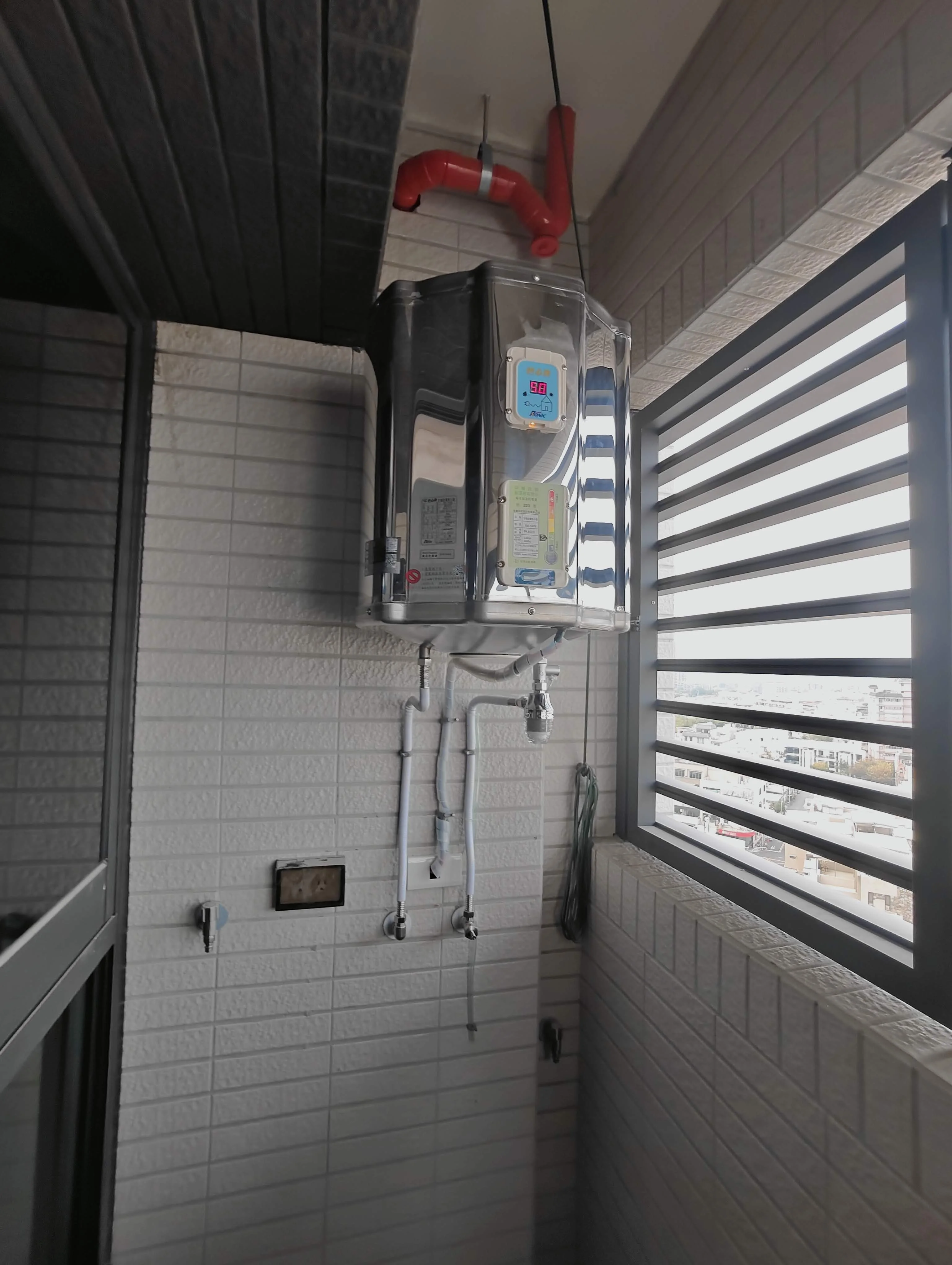 高雄鳳山怡心牌54L電熱水器