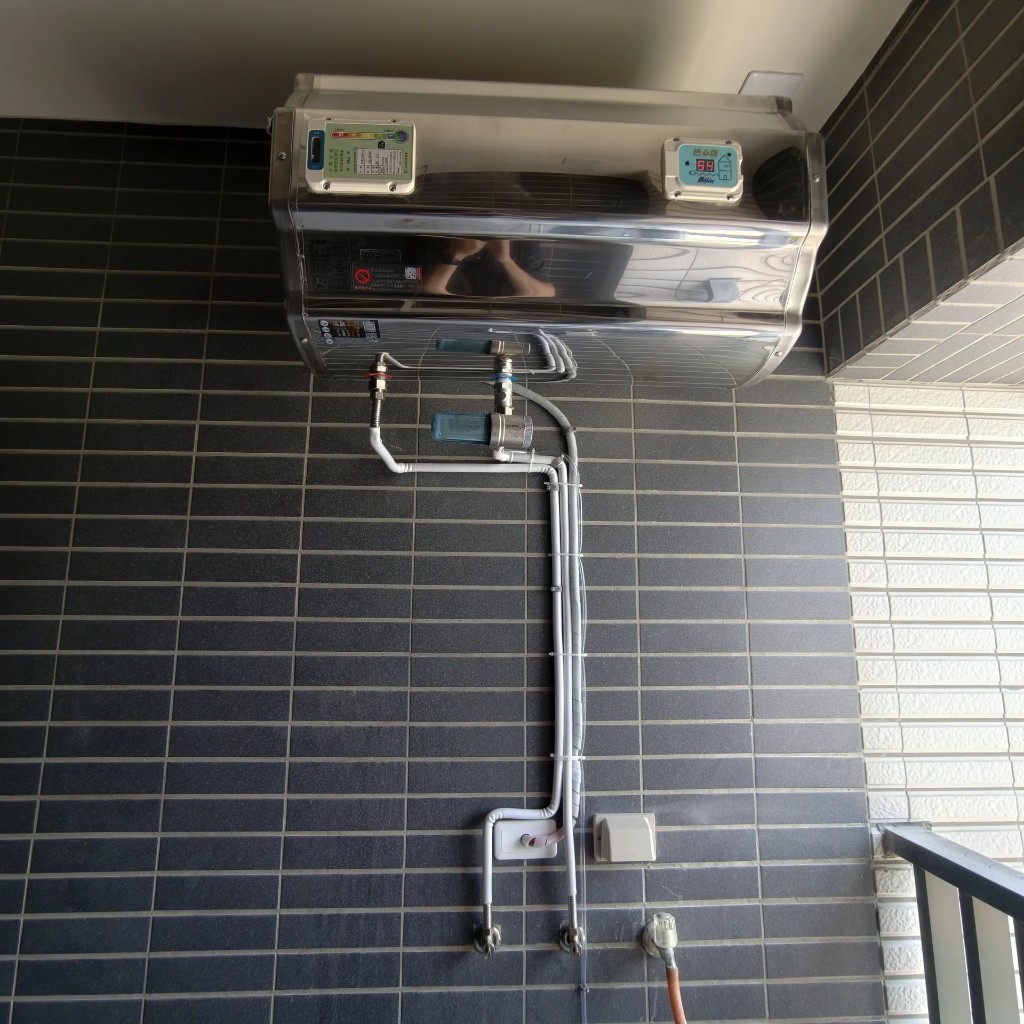 高雄楠梓四季心怡心牌橫式ES2226H高掛86L海爾T5除垢濾心走線整齊