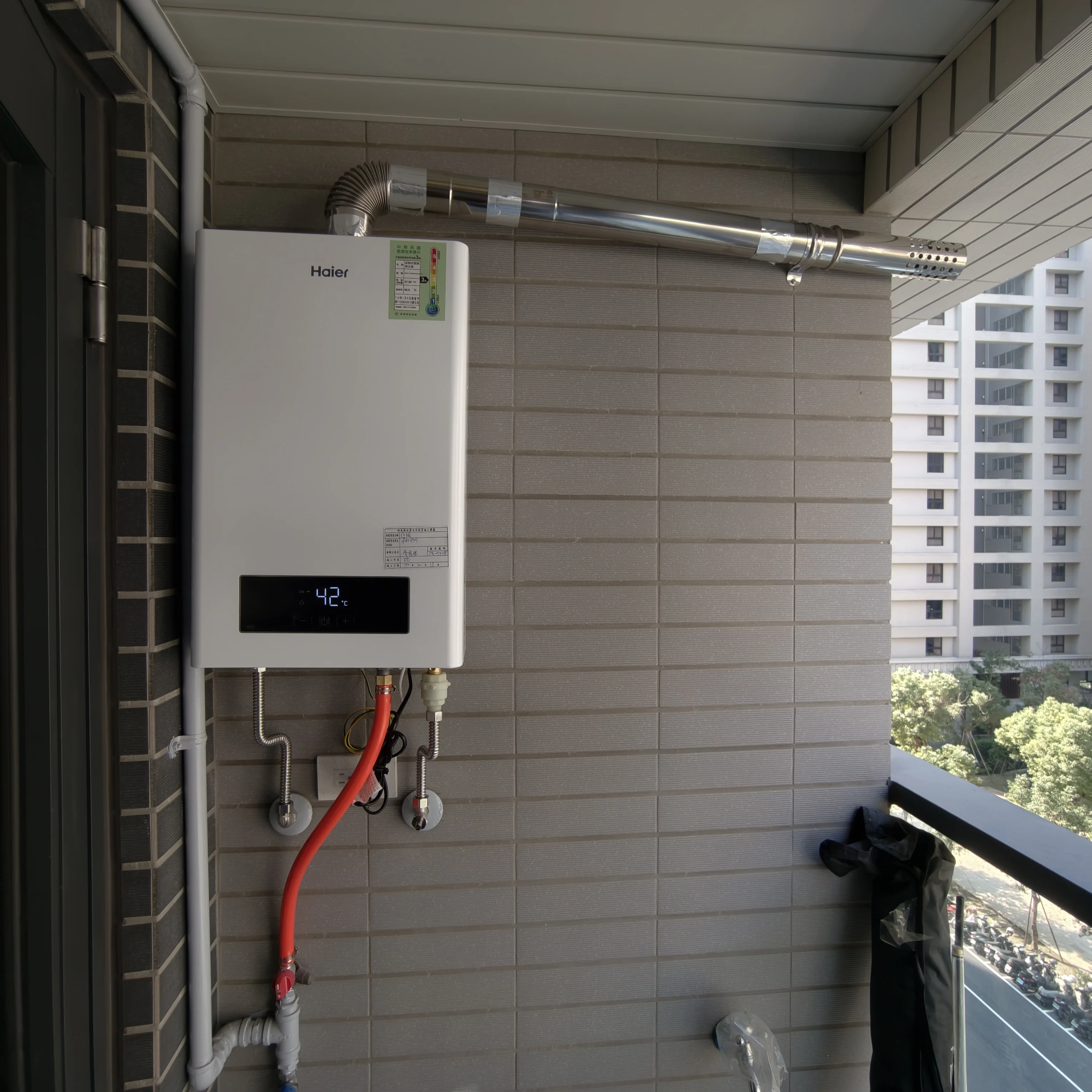 台南永康海爾DC3強制排氣熱水器安裝實機案例