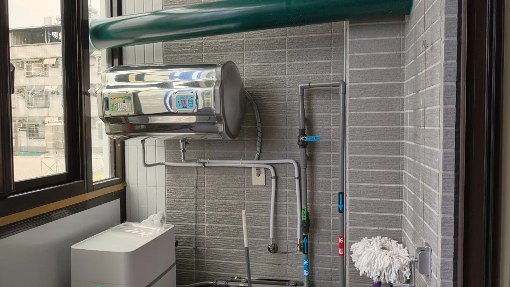 屏東竹田溫哥華第七期怡心牌ES1026H橫式電熱水器配線整齊安裝